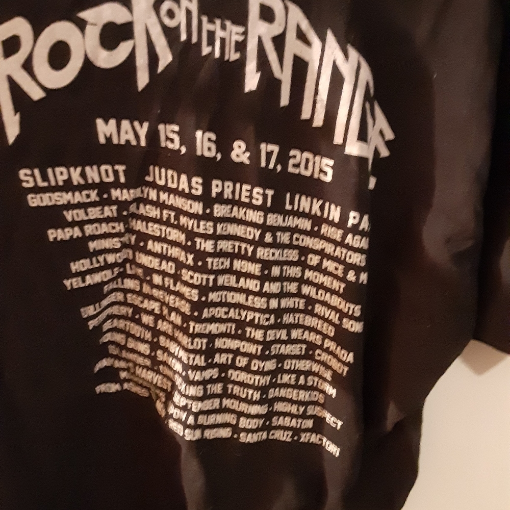Tee Shirt - Picture 2 of 2
